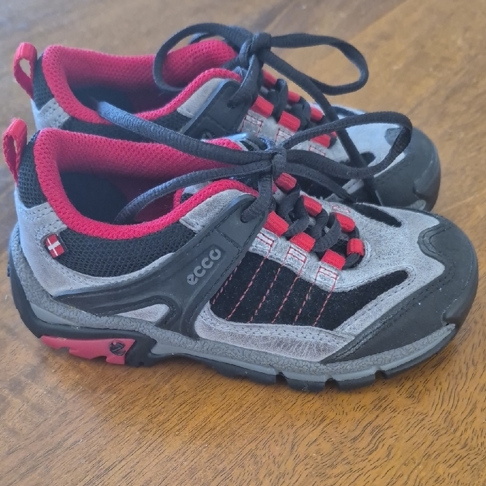 Ecco Kids' Gray and Red Sneakers